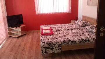 Фото номера Апартаменты с 2 спальнями Гостевой дом Guest House Nedelchevi г. Приморско 12
