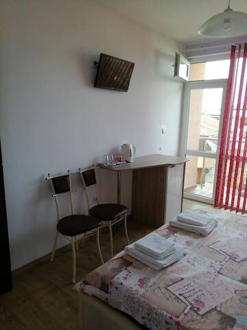 Фото номера Двухместный номер с 1 кроватью и террасой Гостевой дом Guest House Nedelchevi г. Приморско 3