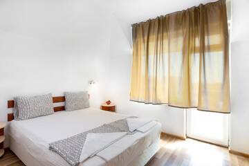 Фото номера Апартаменты с 1 спальней Гостевой дом Guest House Zara г. Приморско 2