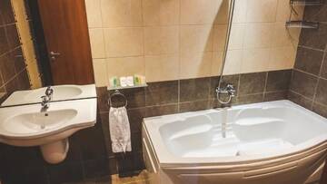 Фото номера Люкс с 1 спальней и балконом Отель Arena Hotel г. Приморско 13