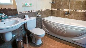 Фото номера Люкс с 1 спальней и балконом Отель Arena Hotel г. Приморско 7