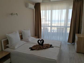 Фото номера Апартаменты с видом на море Апарт-отели Apart Allure Dobi г. Приморско 4