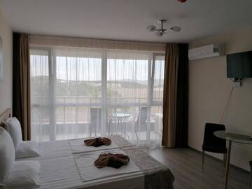 Фото номера Номер-студио с видом на море Апарт-отели Apart Allure Dobi г. Приморско 2