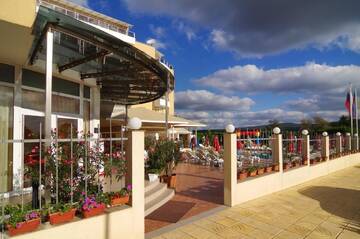 Фото Отель Hotel Plamena Palace г. Приморско 1