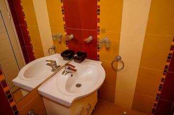 Фото номера Luxury Double Room (2 Adults) Отель Sunrise Hotel г. Приморско 23