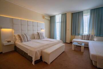 Фото номера Двухместный номер с 1 кроватью Отель Hotel Perla Beach I г. Приморско 12