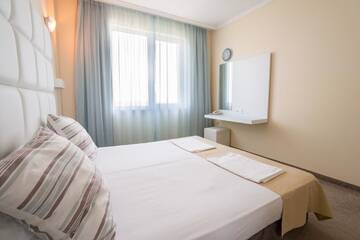 Фото номера Семейный номер Отель Hotel Perla Beach I г. Приморско 7