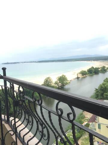 Фото номера Люкс с балконом Отель Perla Sun Park Hotel г. Приморско 15