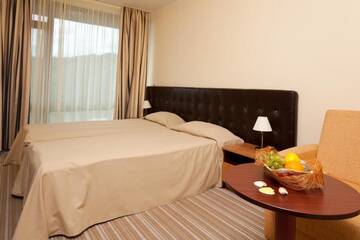 Фото номера Люкс с балконом Отель Perla Sun Park Hotel г. Приморско 21