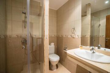 Фото номера Люкс с балконом Отель Perla Sun Park Hotel г. Приморско 5