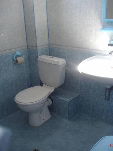 Фото номера Двухместный номер Делюкс с 1 кроватью и балконом Отель Arkadia Guest House г. Приморско 9