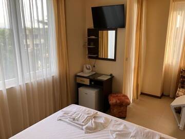 Фото номера Двухместный номер с 1 кроватью, вид на сад Гостевой дом Guest House Ivano г. Приморско 25