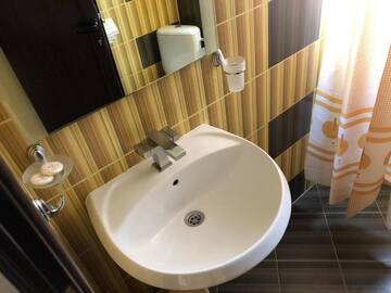 Фото номера Двухместный номер с 1 кроватью, вид на сад Гостевой дом Guest House Ivano г. Приморско 28