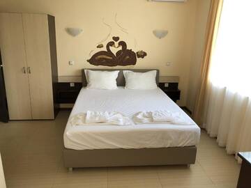 Фото номера Двухместный номер с 1 кроватью, вид на сад Гостевой дом Guest House Ivano г. Приморско 8