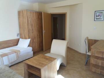 Фото номера Люкс с 1 спальней Гостевой дом Guest House Yug г. Приморско 5