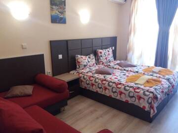 Фото номера Семейный люкс с балконом Отель Hotel Sirena г. Приморско 3