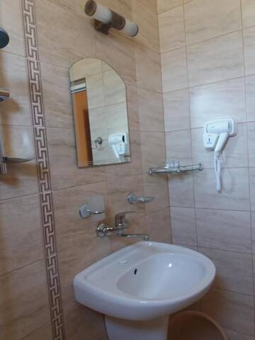Фото номера Семейный люкс с балконом Отель Hotel Sirena г. Приморско 5