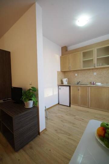 Фото номера Номер-студио (для 3 взрослых) Гостевой дом Guest House ASK г. Приморско 13