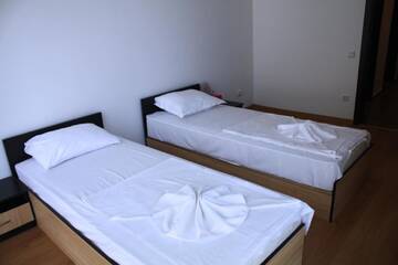 Фото номера Апартаменты с 2 спальнями (для 6 взрослых) Гостевой дом Guest House ASK г. Приморско 2