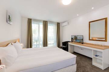 Фото номера Двухместный номер с 1 кроватью Отель Sveti Dimitar Hotel г. Приморско 9
