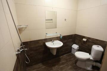 Фото номера Двухместный номер с 2 отдельными кроватями Отель Salena Beach Hotel г. Приморско 20