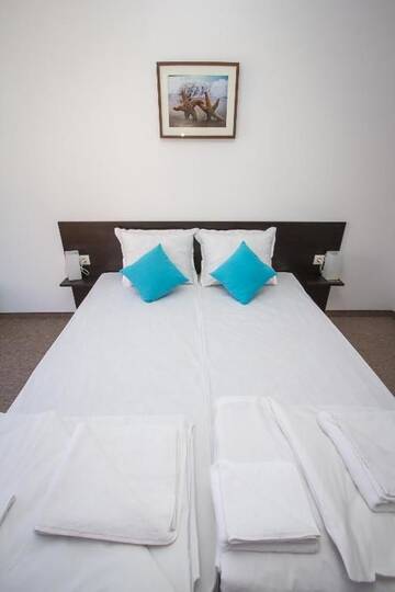 Фото номера Двухместный номер с 2 отдельными кроватями Отель Salena Beach Hotel г. Приморско 19