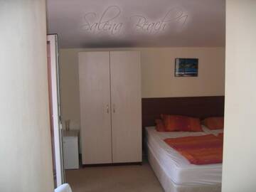 Фото номера Трехместный номер Отель Salena Hotel г. Приморско 4