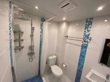Фото номера Двухместный номер с 1 кроватью и балконом, вид на море Отель Lilia 2 Hotel г. Приморско 5