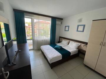 Фото номера Одноместный номер с балконом Отель Lilia 2 Hotel г. Приморско 4
